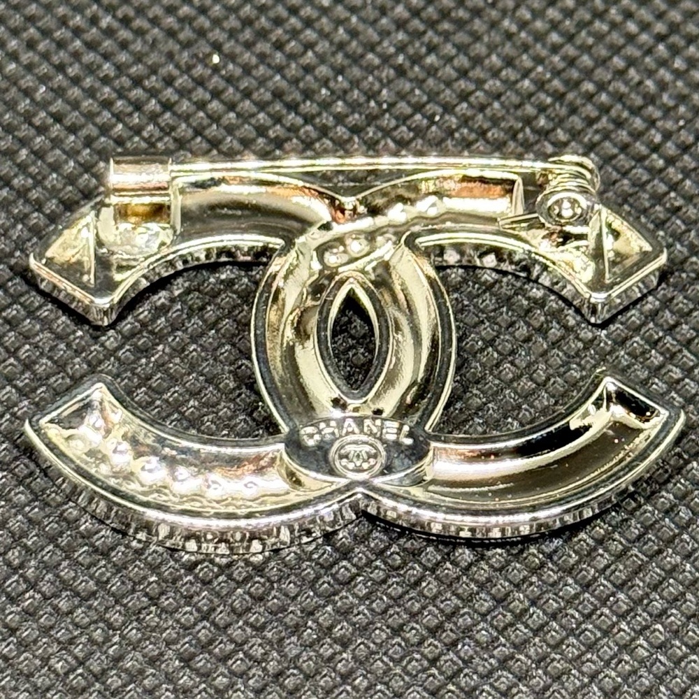 Beautiful Brooch– NWOT 💎 - Picture 6 of 8